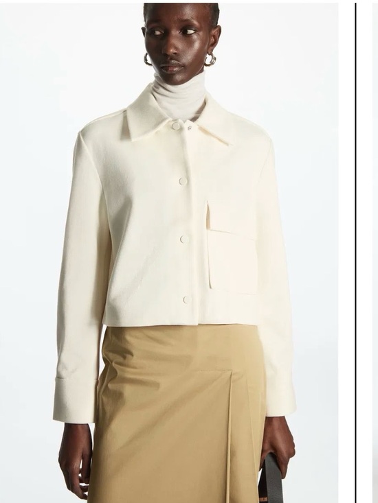 COS Jackets & Blazers - COS Women's Cream Cropped Twill Button Jacket Size EU Large/US Med or Large